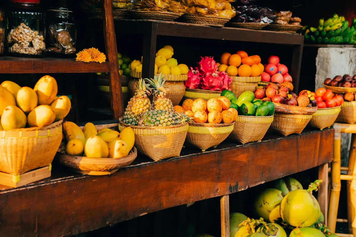 A UK Fruit Harvest Calendar: What to Pick Each Month